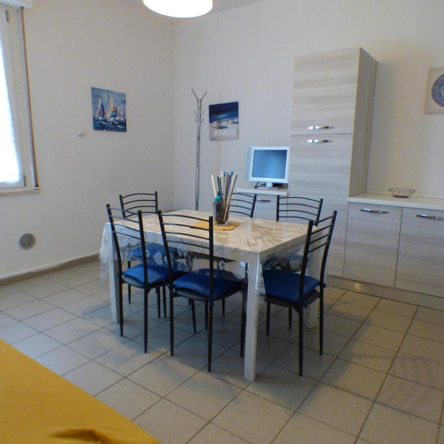 Complesso Oasi Apartment Tirrenia Exterior foto