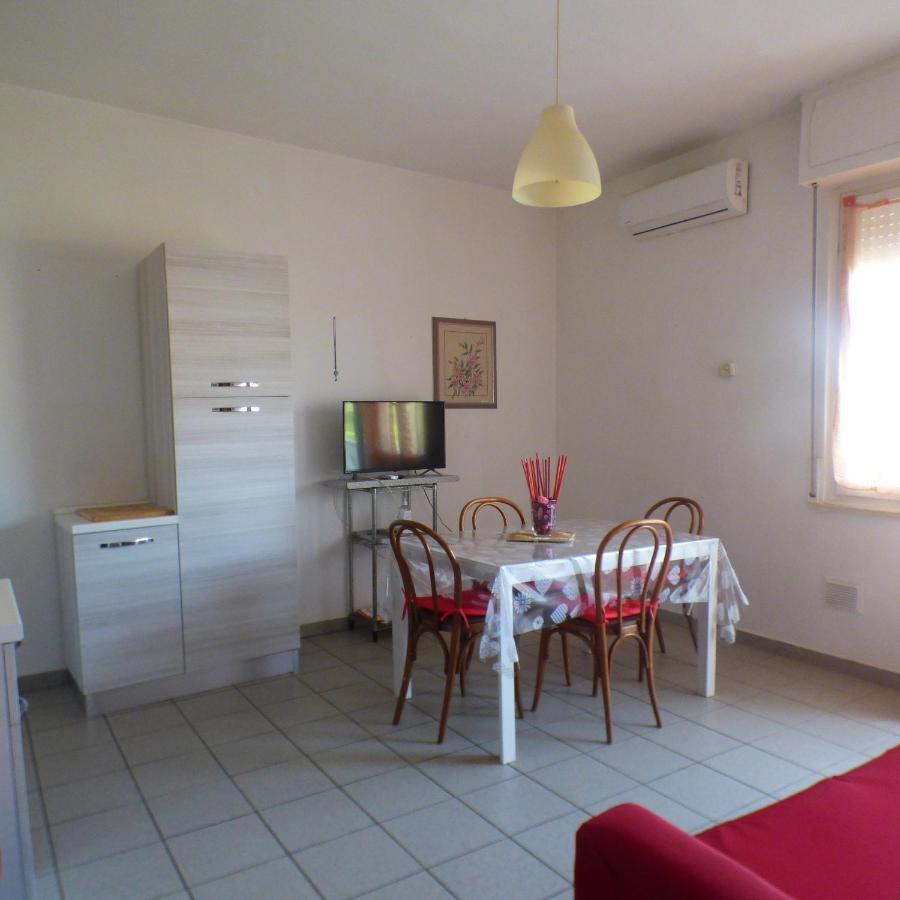 Complesso Oasi Apartment Tirrenia Exterior foto