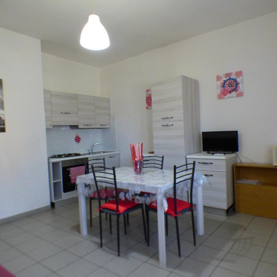 Complesso Oasi Apartment Tirrenia Exterior foto